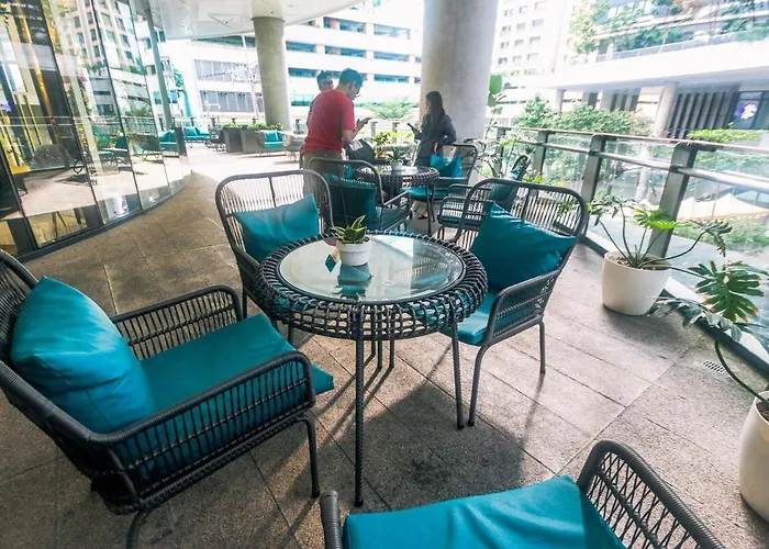 Wow Digital Nomad Makati Surf Swim Gym Park 4254 Apartment